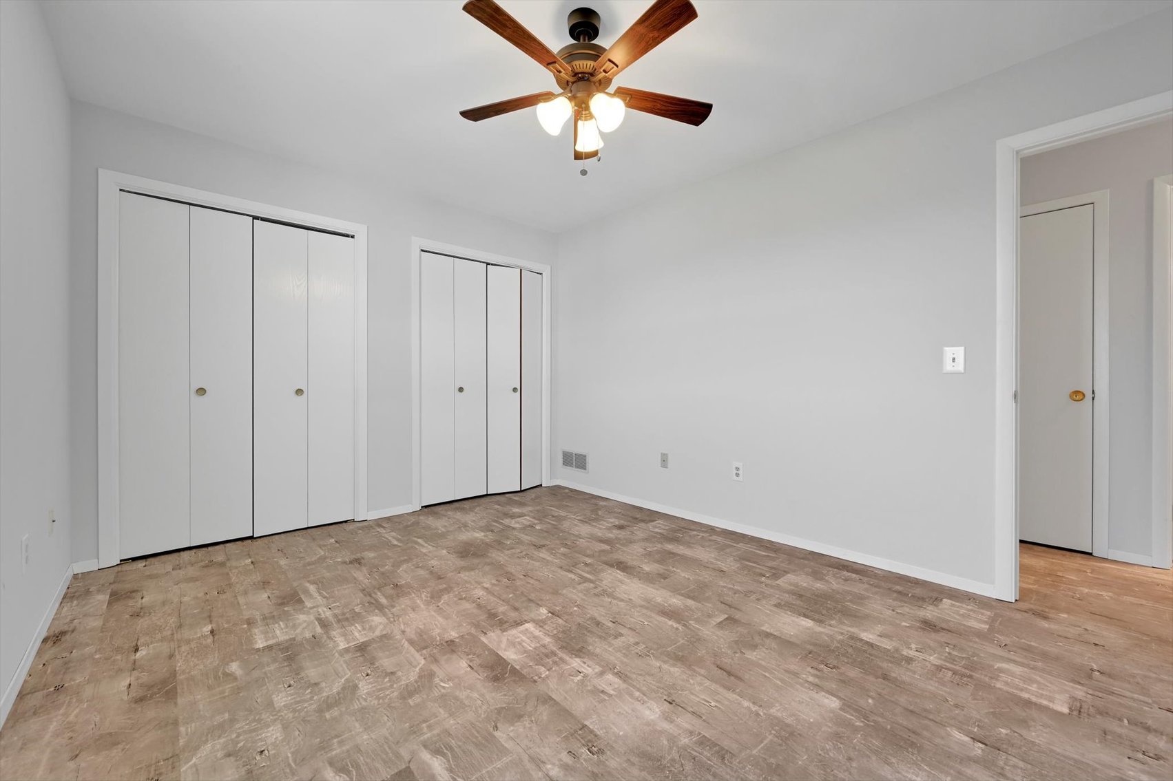 Image for Palmyra Real Estate Auction - Interior Townhome