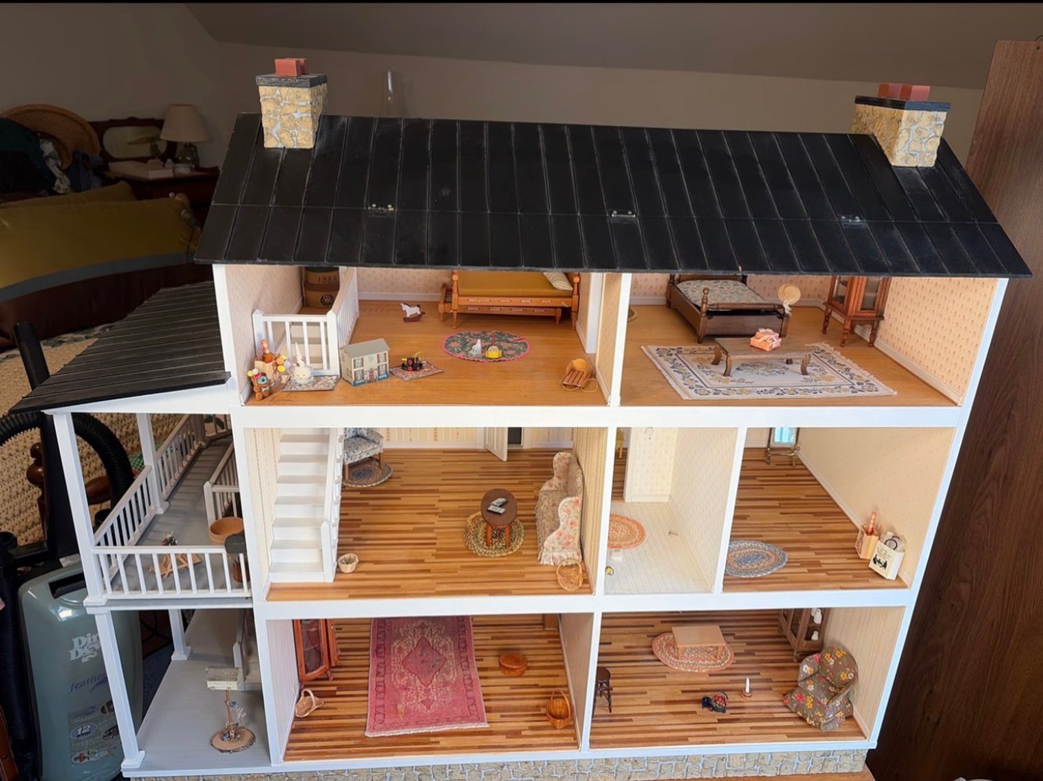 Image for Glen Allen Estate Auction - Vintage Gibson Mandolin, Dollhouses, Antique Furniture & Many High Quality Estate Items