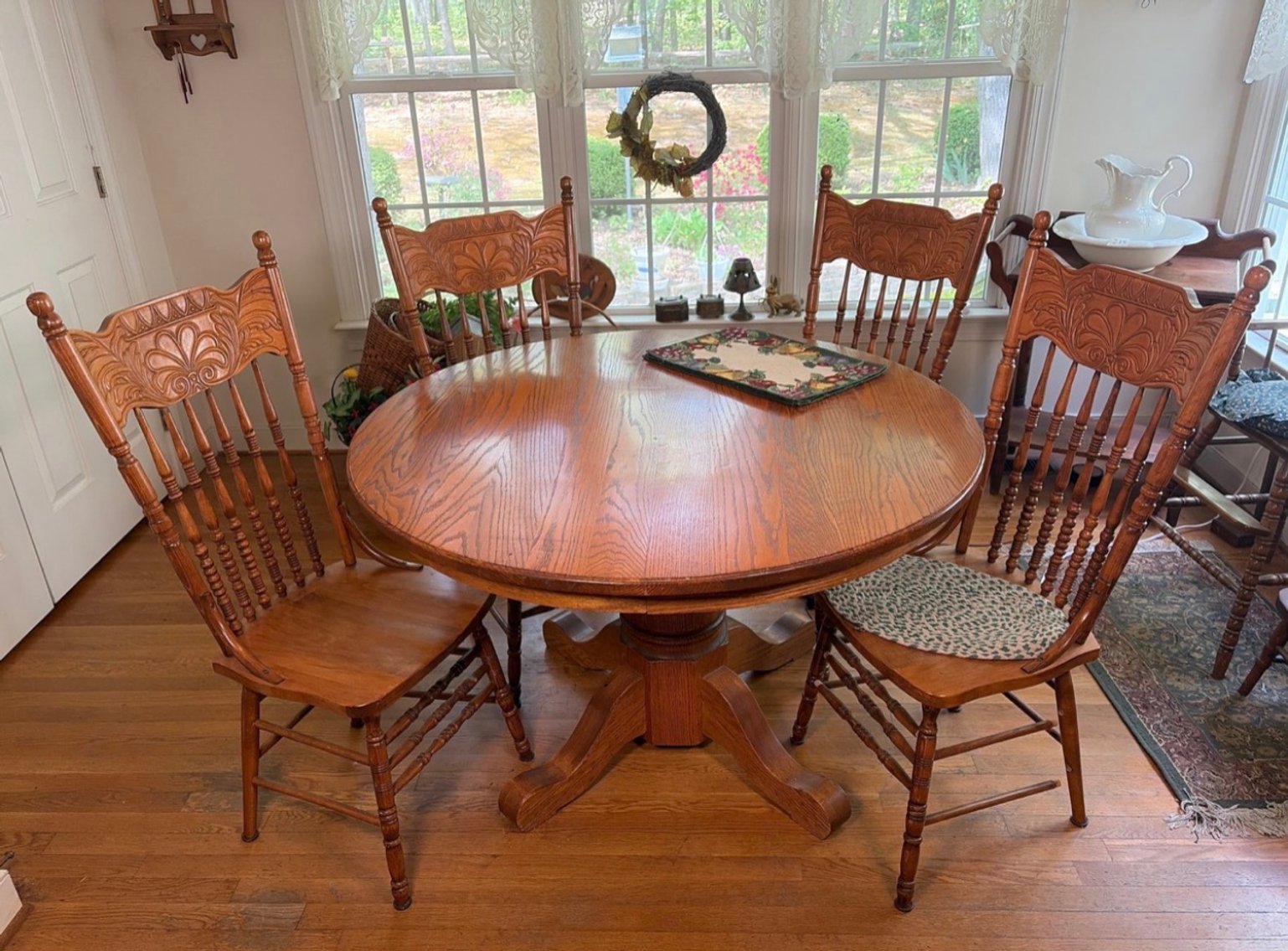 Image for Glen Allen Estate Auction - Vintage Gibson Mandolin, Dollhouses, Antique Furniture & Many High Quality Estate Items