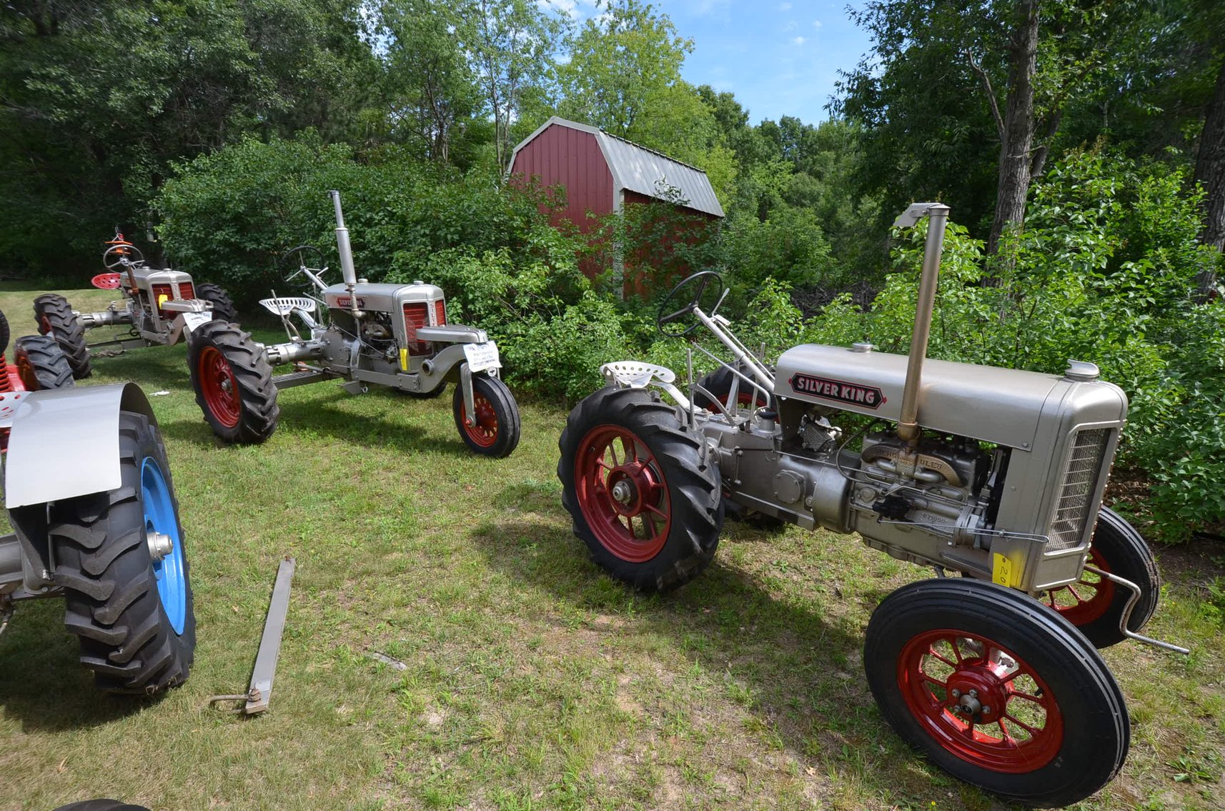 Image for SILVER KING TRACTORS, MASSEY TRACTOR, PLYMOUTH TRACTOR, TOOLS, AC GOLF CART, AND MORE - Eau Claire, WI