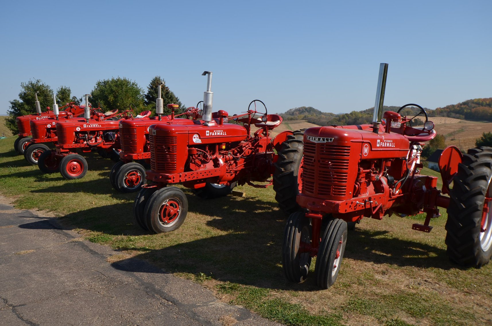 Image for DOUG FISK VINTAGE TRACTOR COLLECTION & MACHINERY - Mondovi, WI
