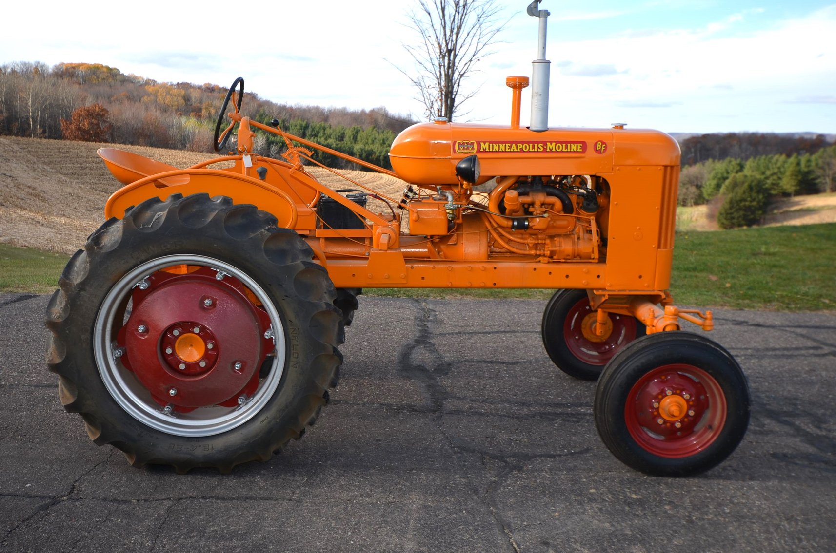 Image for DOUG FISK VINTAGE TRACTOR COLLECTION & MACHINERY - Mondovi, WI