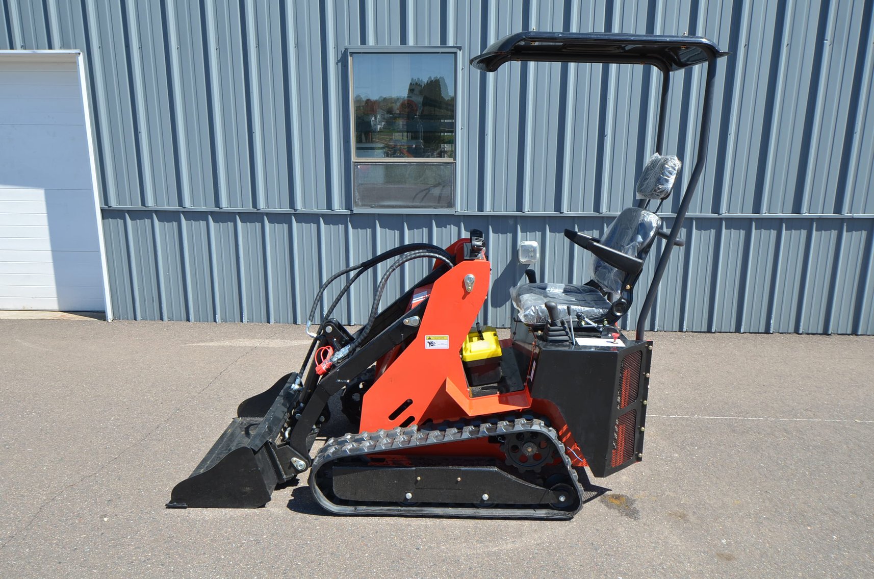 Image for CONTAINERS, EXCAVATORS, SKID STEERS, ELECTRIC RIDES & MORE - Mondovi, WI