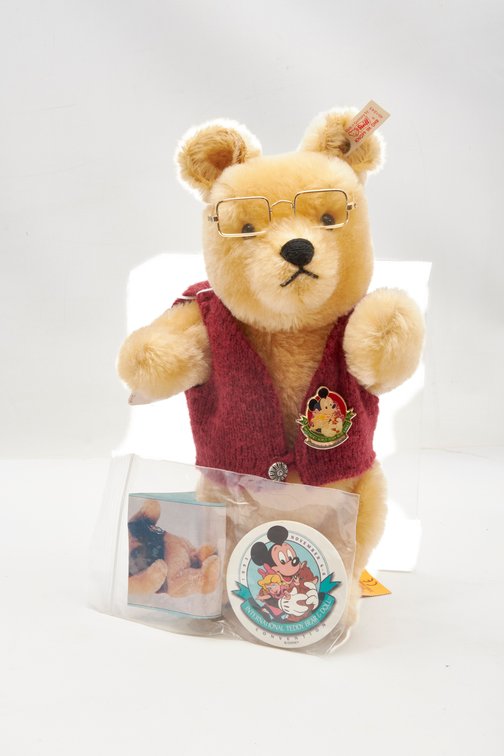 Image for Purple Gallery - Jewelry, Coins, Furniture, Steiff & Other Collectible Bears