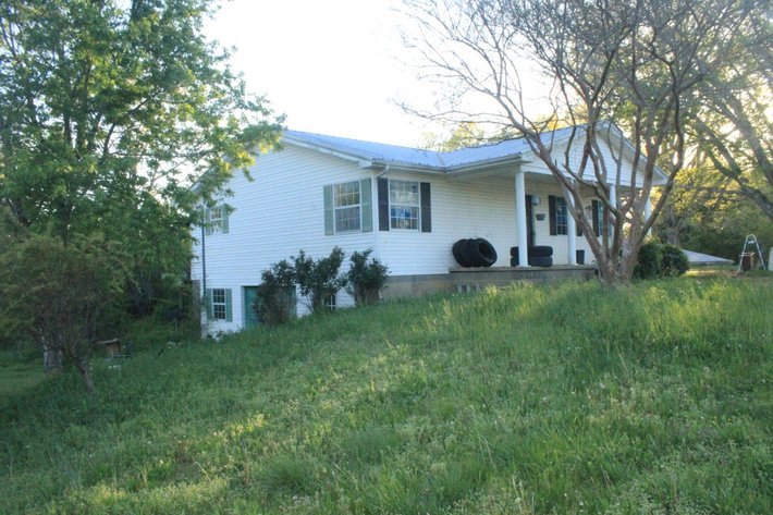 Image for House and 4.4 acres - Summertown Hwy - Lewis County