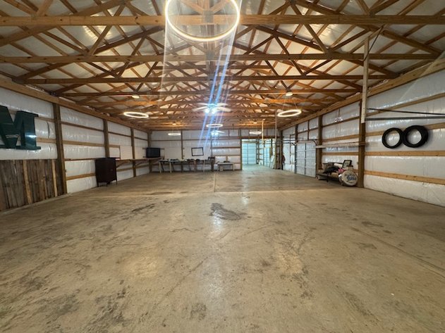 Image for Large Open Shop - 4,000 sq ft - Ideal for Multiple Uses - Centerville