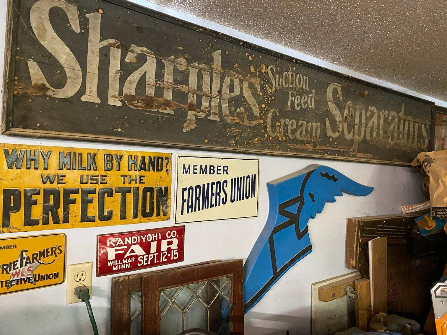 Image for Advertising & Farm Collectibles