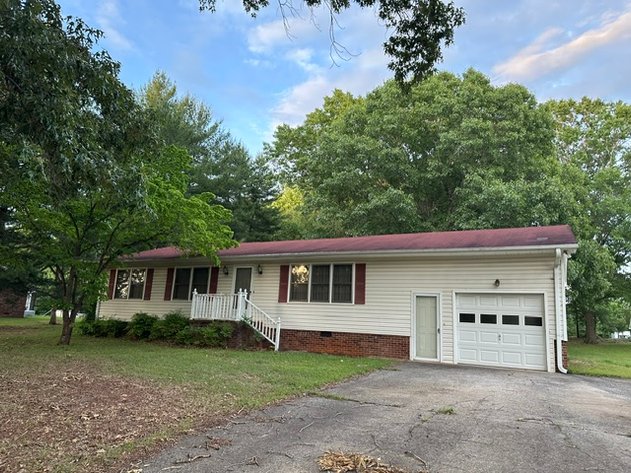 709 Eastwood Rd., Reidsville, NC
