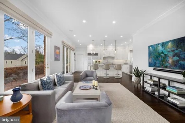 Image for $2.8 Million McLean Mansion Luxury Downsizing Auction