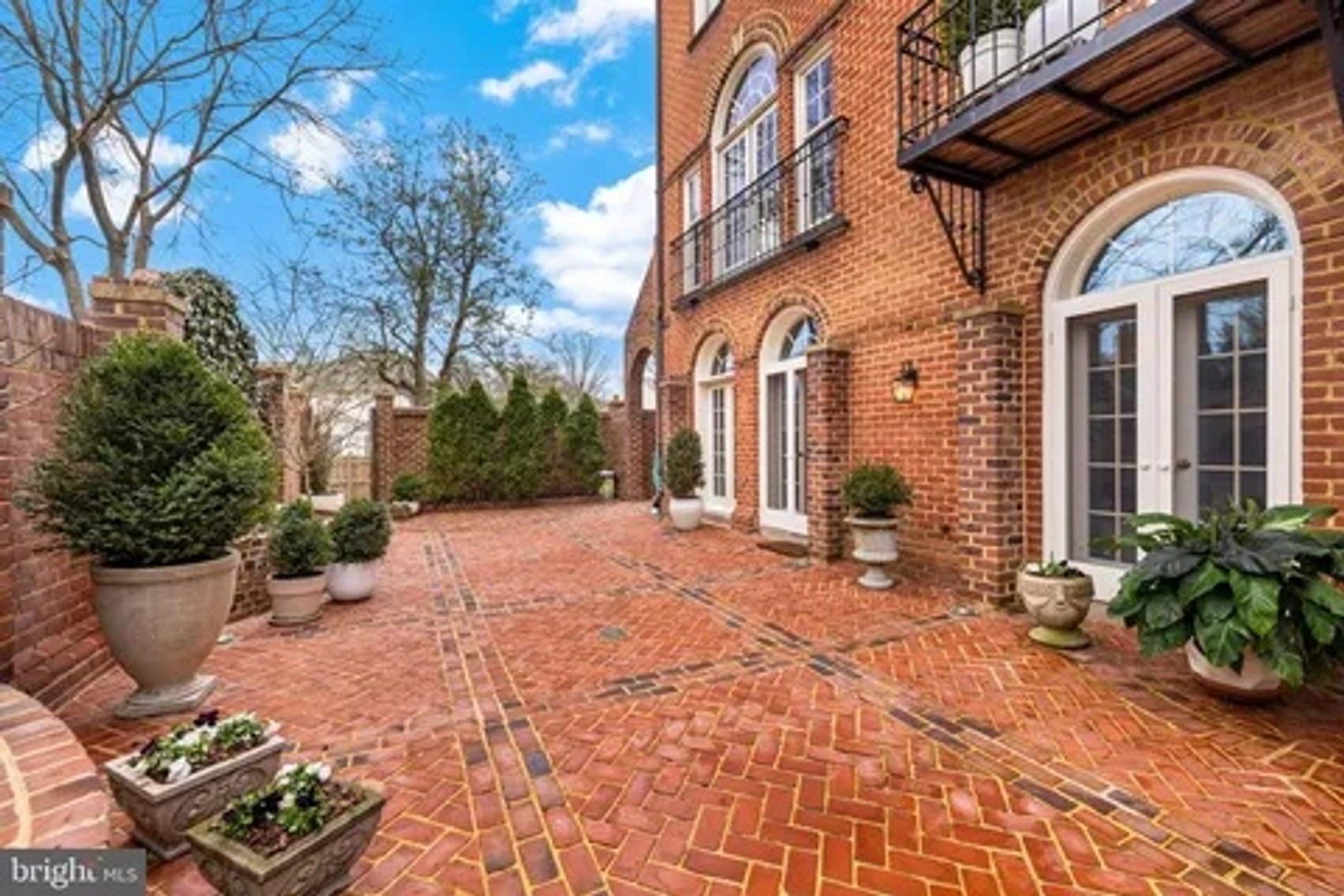 Image for $2.8 Million McLean Mansion Luxury Downsizing Auction
