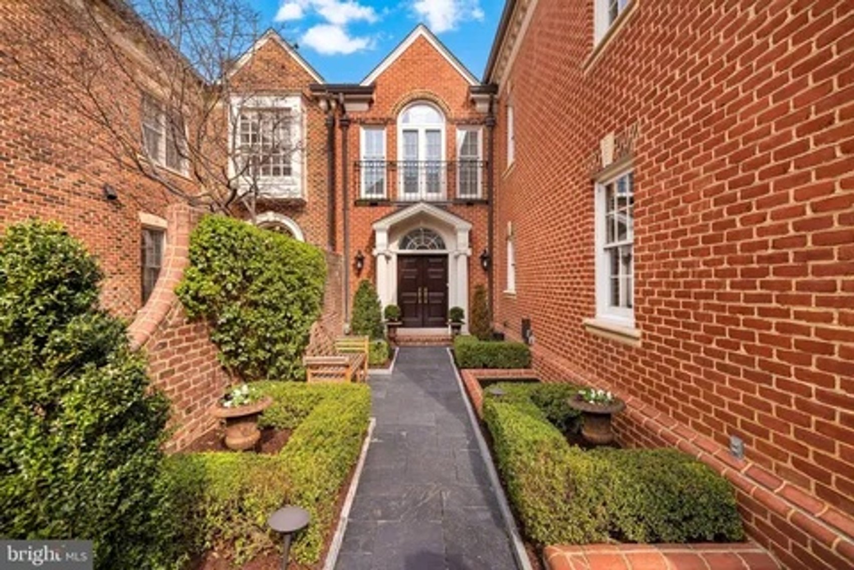 Image for $2.8 Million McLean Mansion Luxury Downsizing Auction