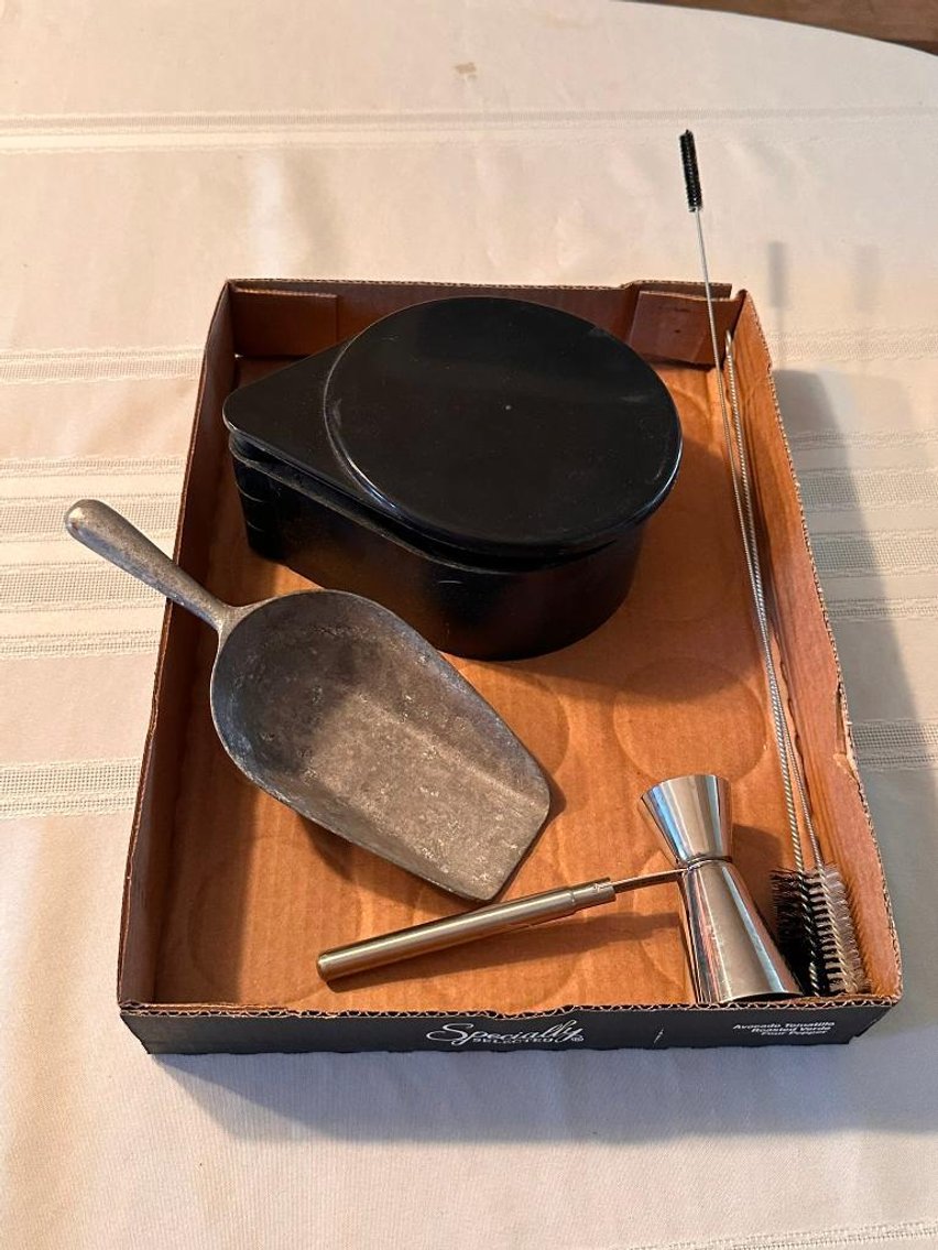 Image for Short Notice Household & Collectibles