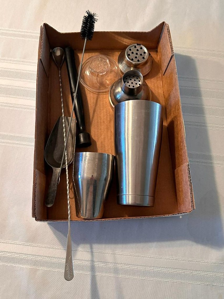 Image for Short Notice Household & Collectibles