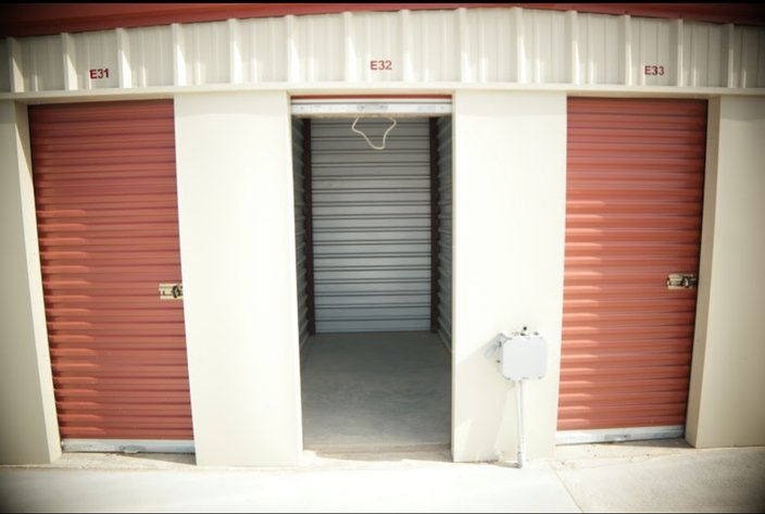 Image for DELINQUENT STORAGE UNIT LIVE AUCTION - PONCA STORAGE FACILITY
