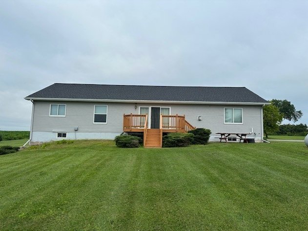 Image for Garry & Barb Schmidt Real Estate Auction