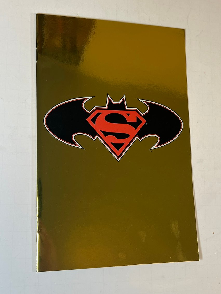 Image for COMICS & COLLECTIBLES - 600+ LOTS - ABSOLUTE