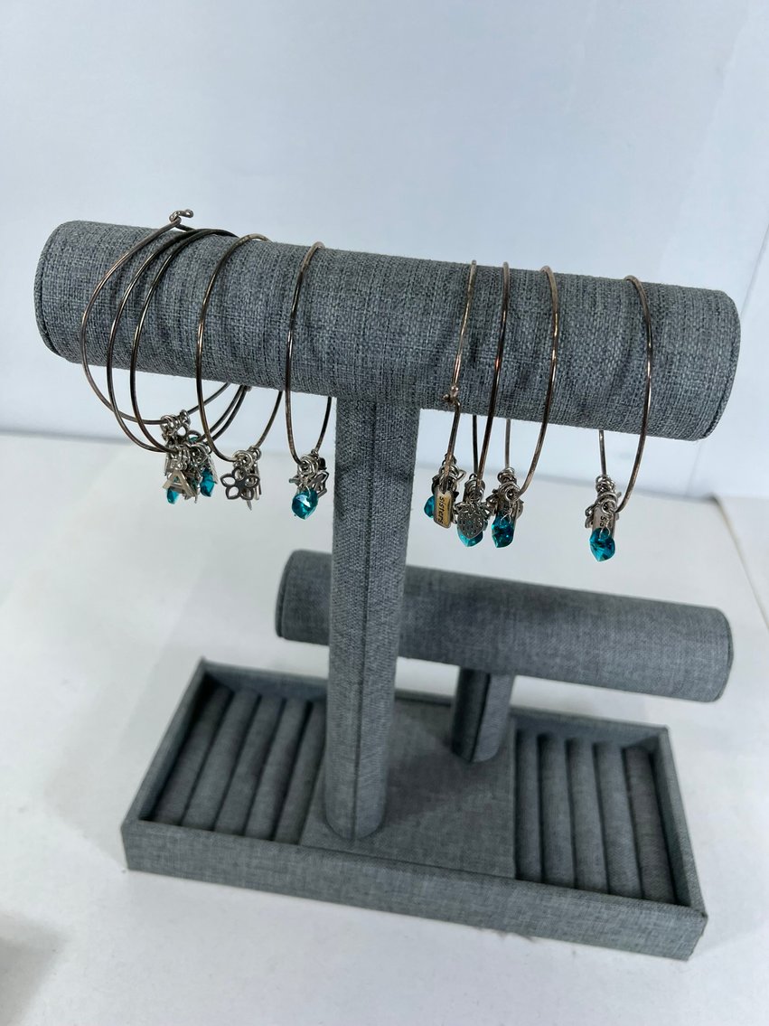 Image for BUSINESS LIQUIDATION - EMBROIDERY * MORE