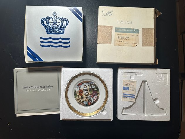 Image for ESTATES - 300+ COLLECTOR PLATES & MORE