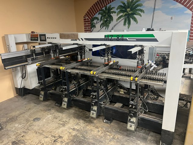 Image for MACHINERY, EQUIPMENT, BOX TRUCK ++ ABSOLUTE