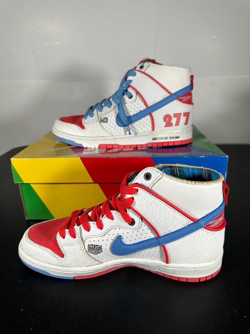 Image for COMICS, FUNKOS, NIKE / JORDAN SNEAKERS & MORE