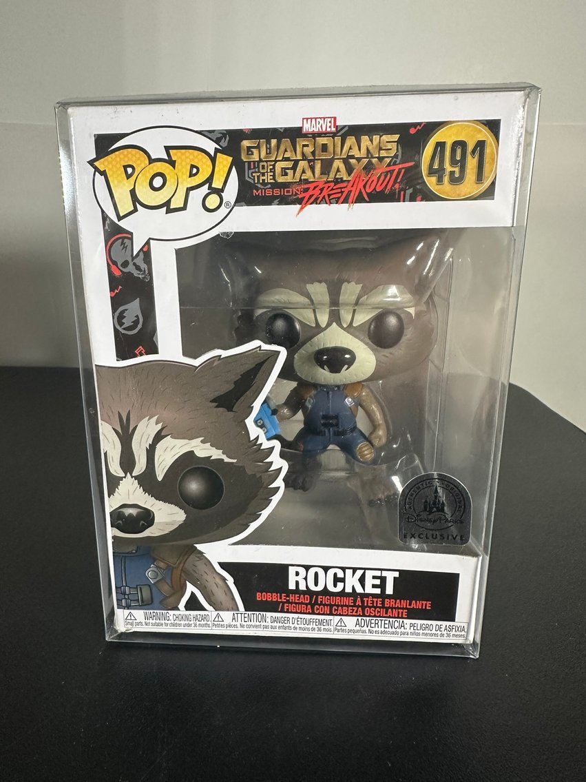 Image for COMICS & COLLECTIBLES - 400+ LOTS