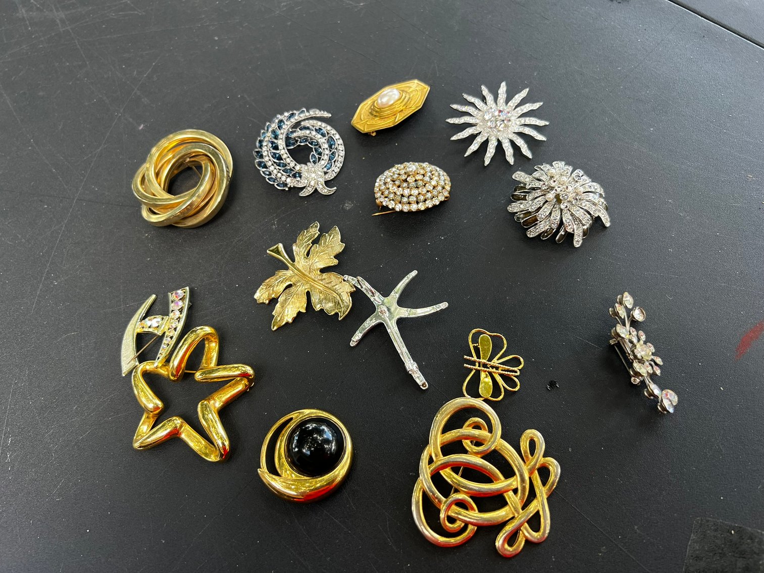 Image for ESTATES - JEWELRY, MEMORABILIA, COLLECTIBLES & MORE