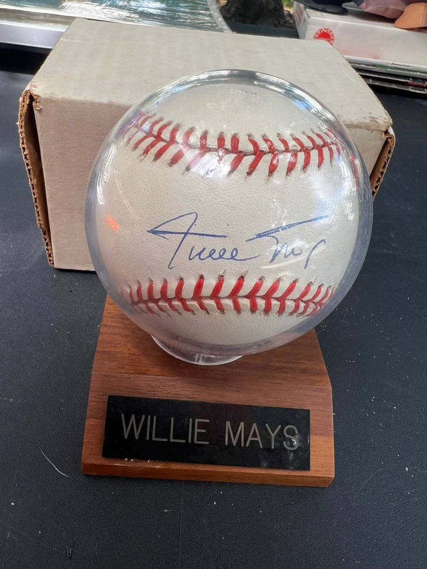 Image for ESTATES - JEWELRY, MEMORABILIA, COLLECTIBLES & MORE