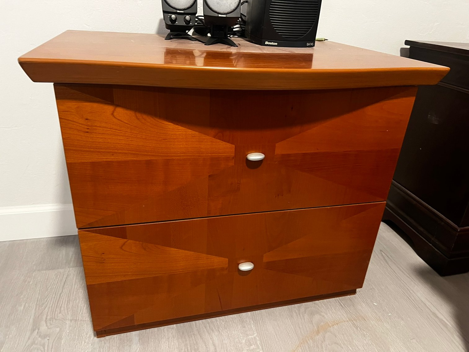 Image for ESTATE AUCTION - ARTWORK, COLLECTIBLES, LEATHER FURNITURE & MORE