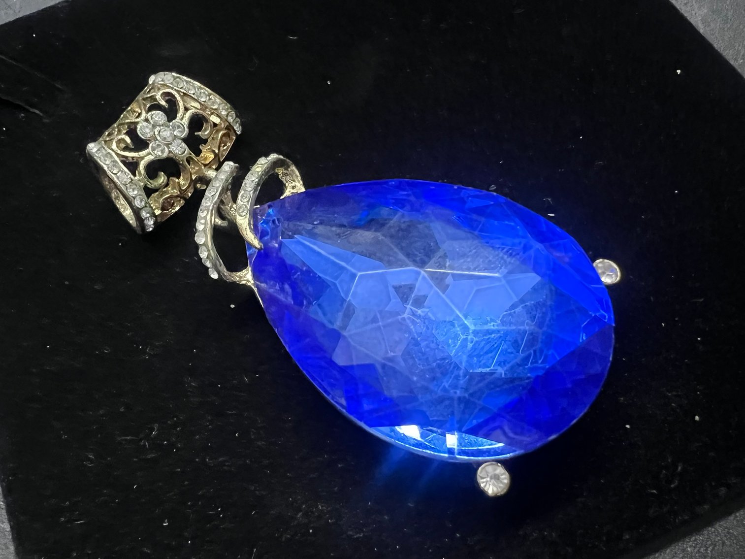 Image for ESTATE - JEWELRY, ANTIQUES, COLLECTIBLES +