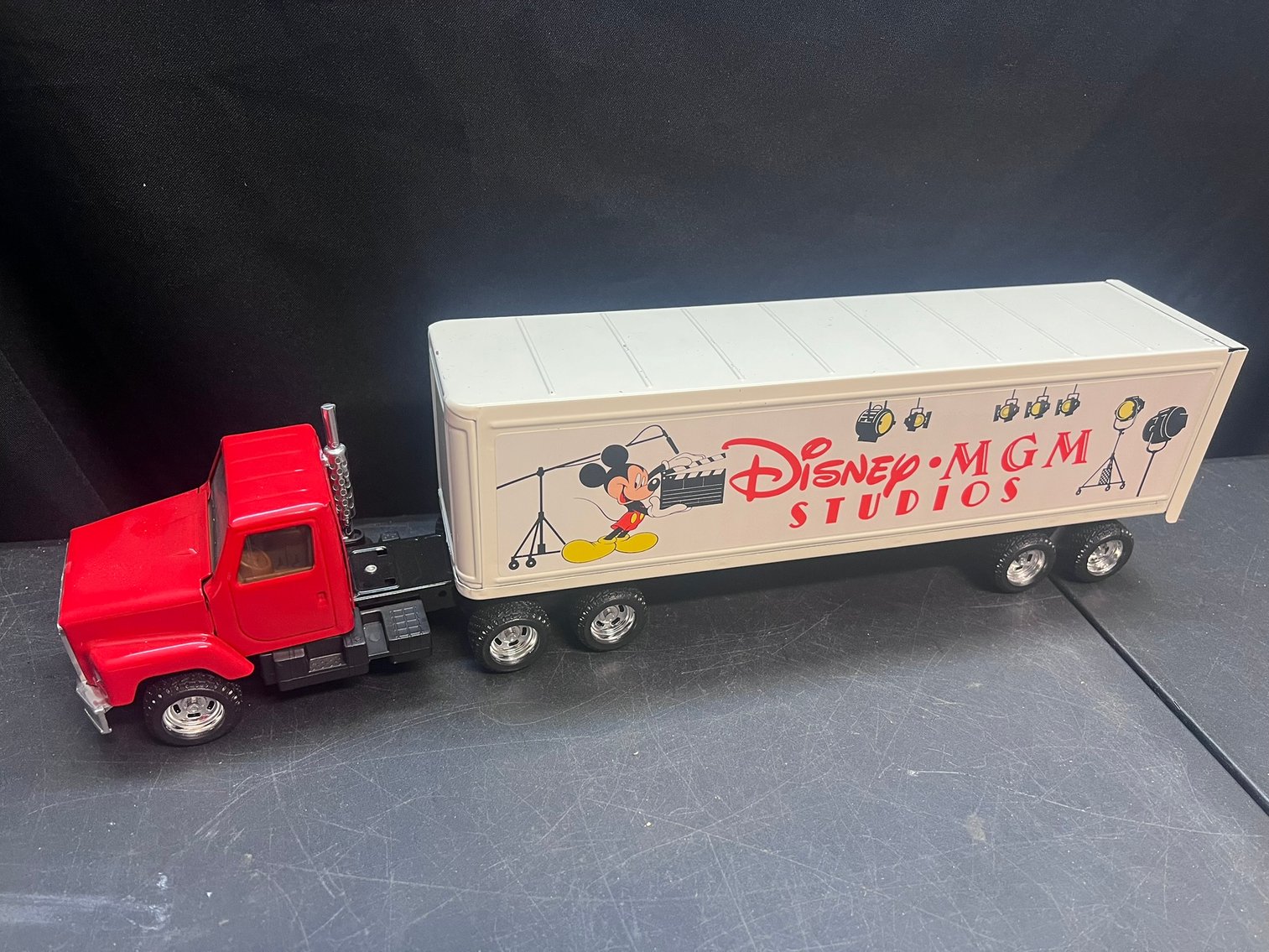 Image for ESTATE - JEWELRY, SPORTS CARDS, COLLECTIBLES - 400+ LOTS