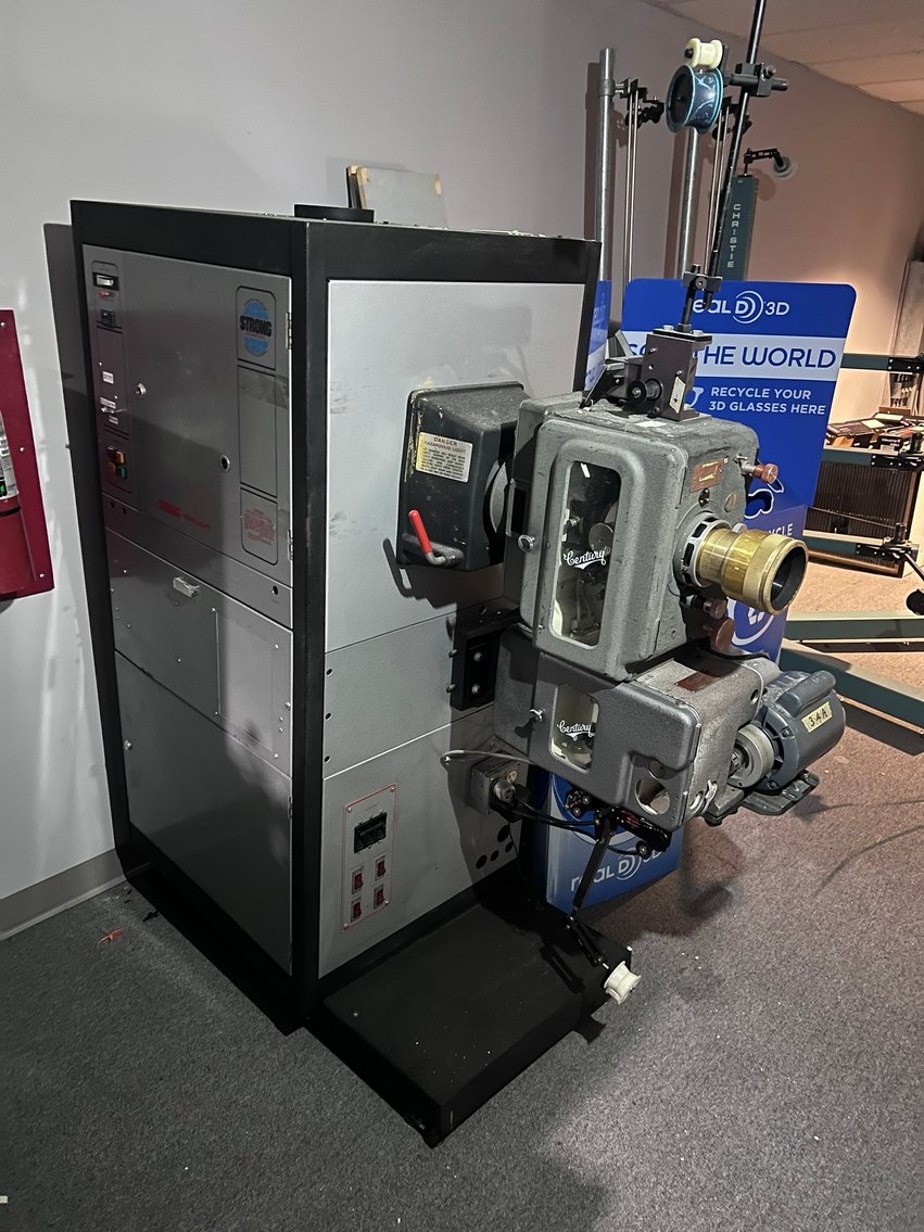 Image for MOVIE PROJECTOR / ELECTRONICS - FORT MYERS