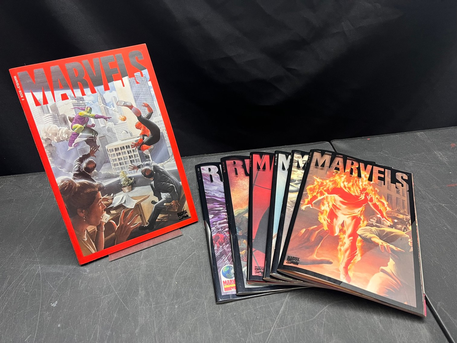 Image for COMICS & COLLECTIBLES - 700+ LOTS