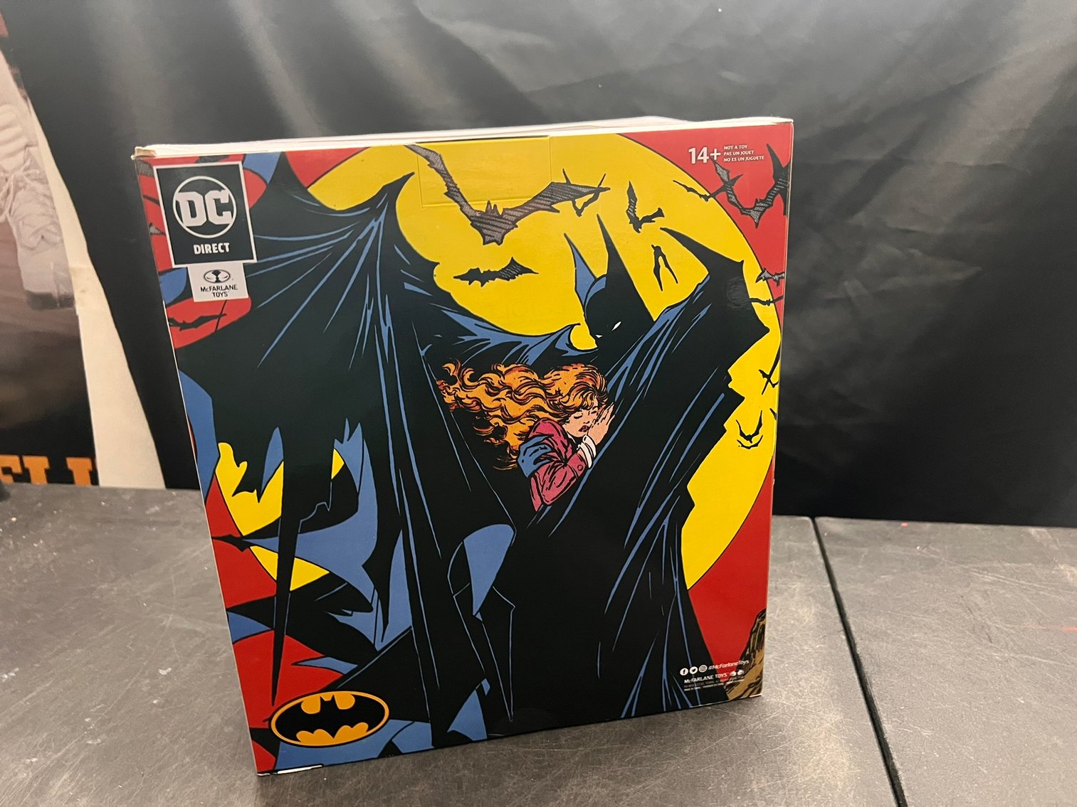 Image for COMICS & COLLECTIBLES - 700+ LOTS