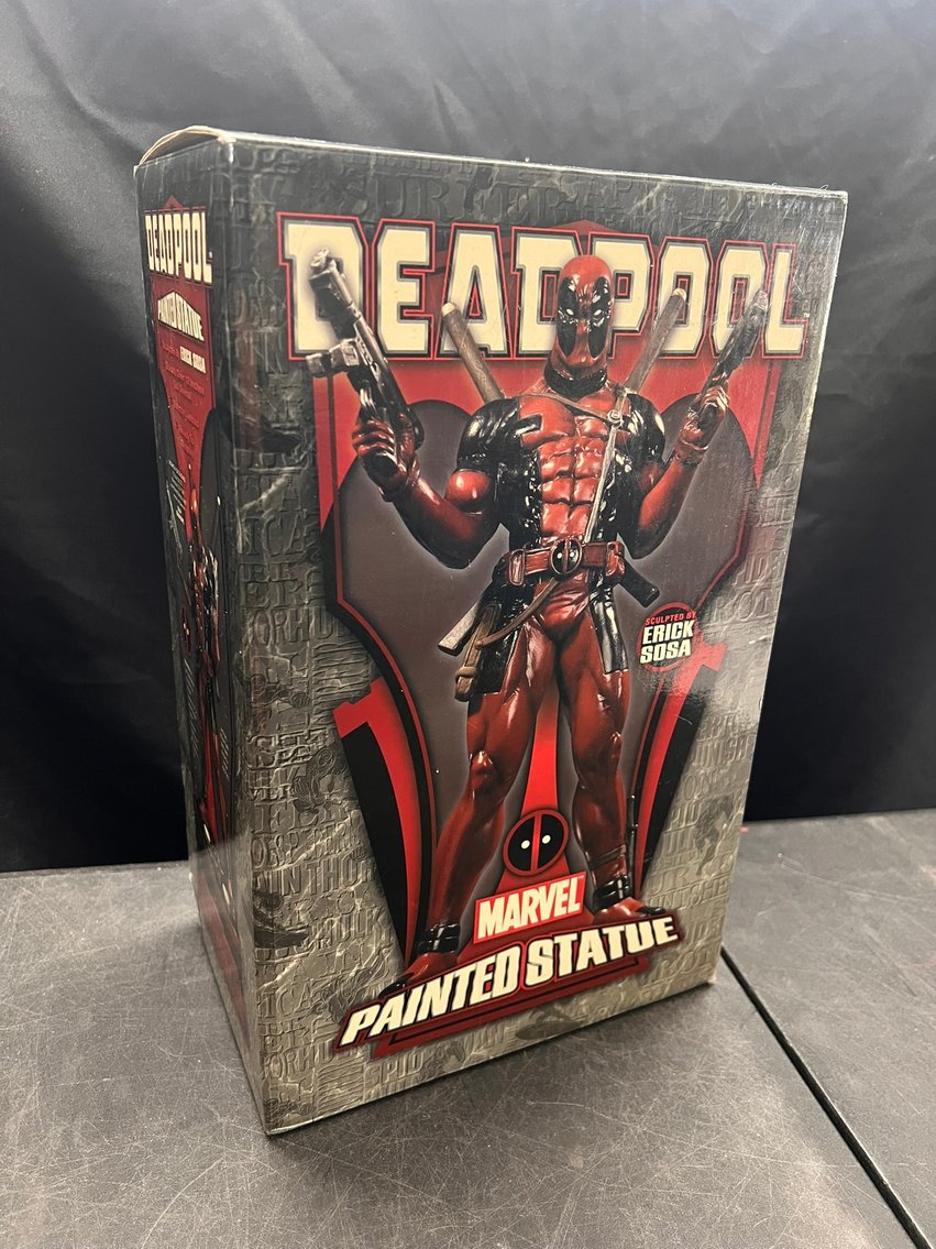 Image for COMICS & COLLECTIBLES - 700+ LOTS