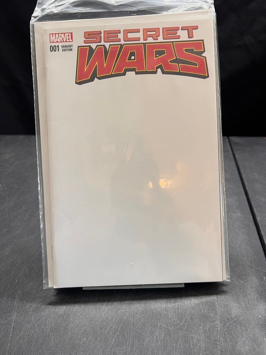 Image for COMICS & COLLECTIBLES - 500+ LOTS
