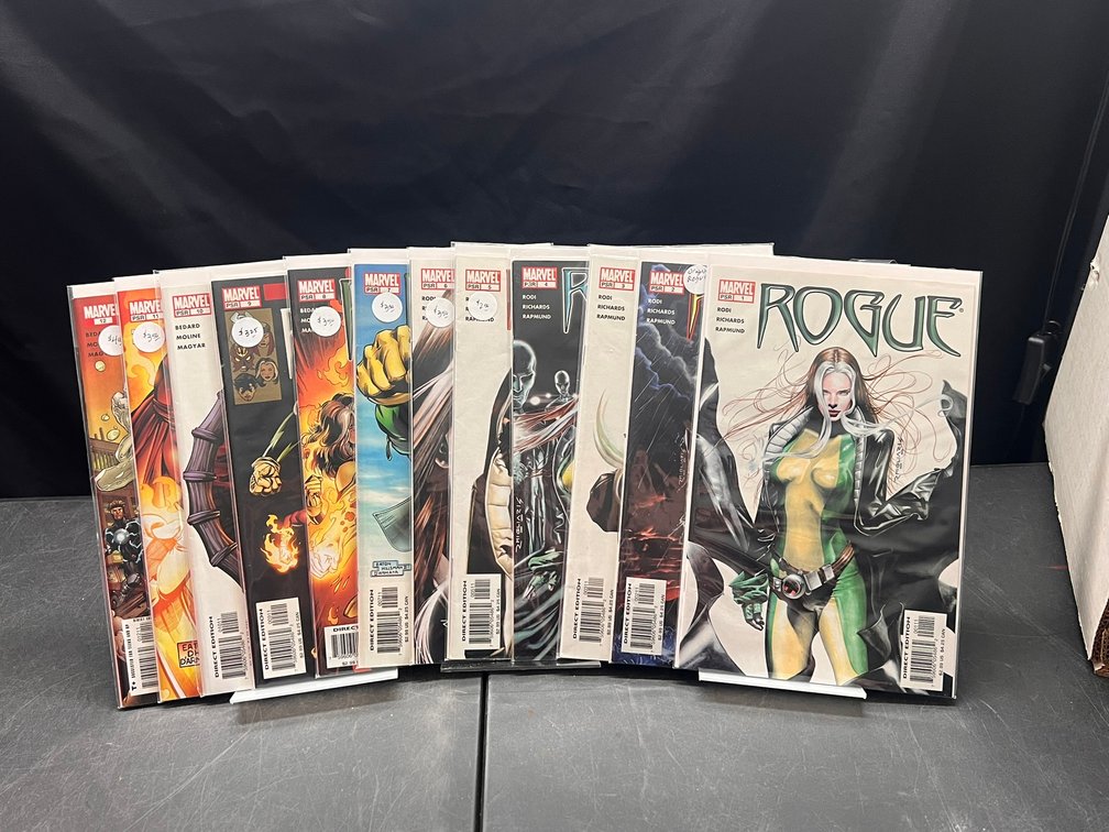 Image for COMICS & COLLECTIBLES - 500+ LOTS