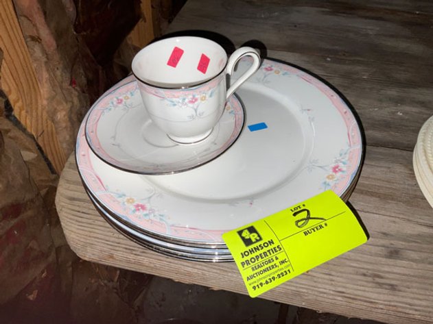 Image for Online Auction of Vintage Items and More!