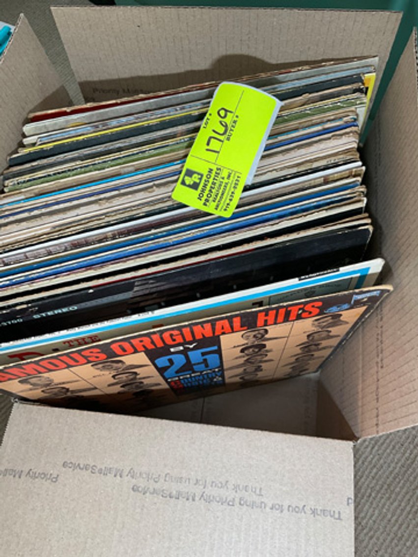 Image for Round 3: Things from the Past Antiques & Collectibles