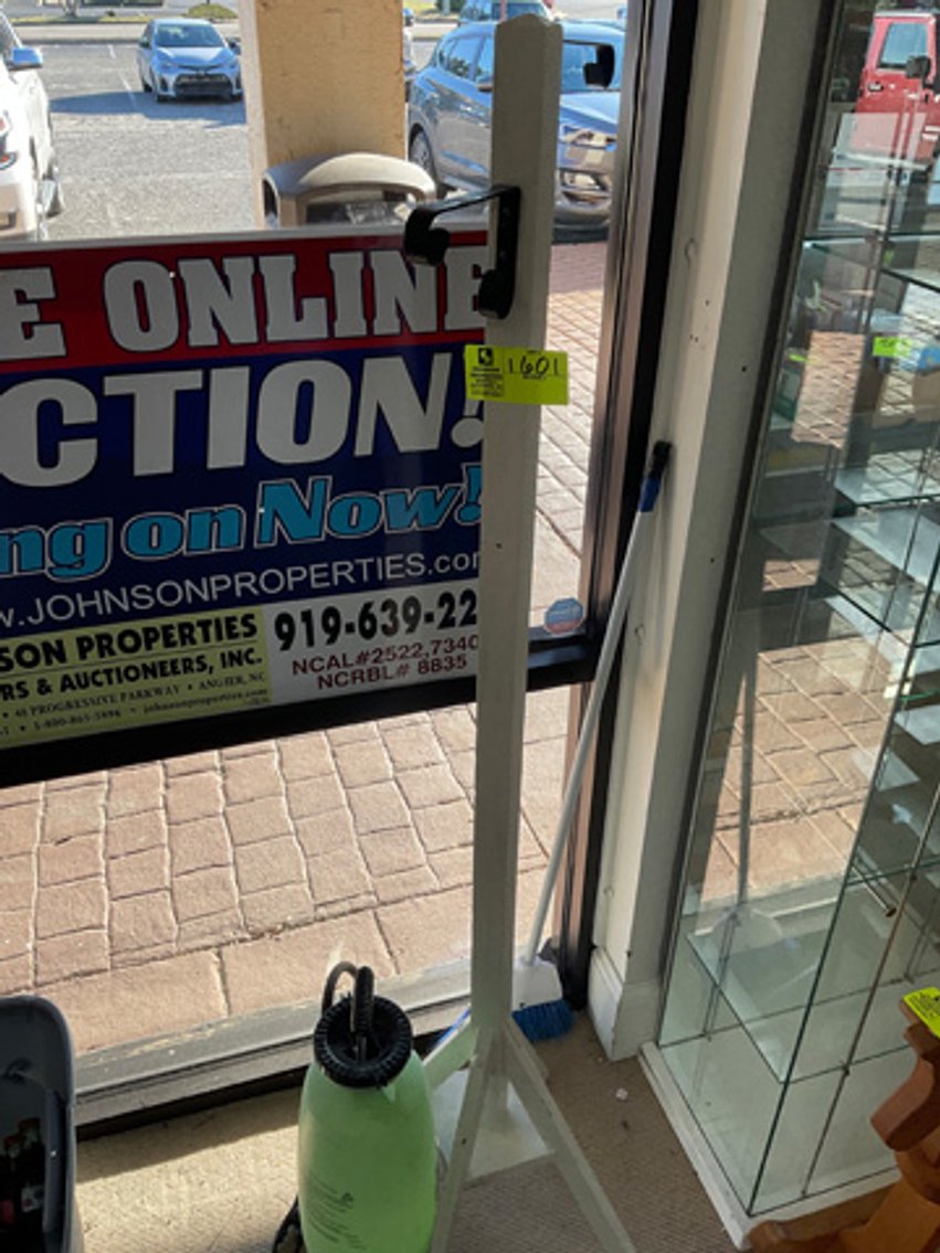 Image for Round 3: Things from the Past Antiques & Collectibles