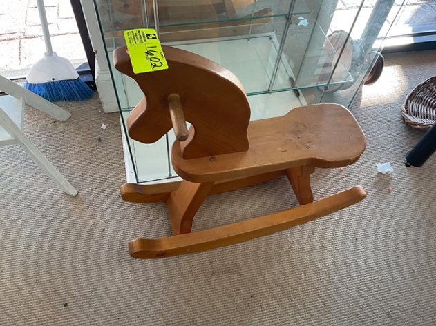 Image for Round 3: Things from the Past Antiques & Collectibles