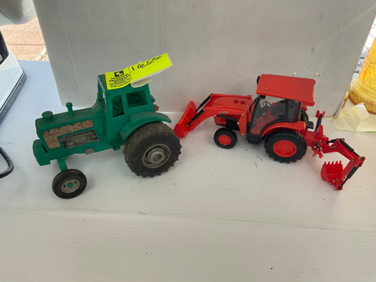 Image for Round 3: Things from the Past Antiques & Collectibles