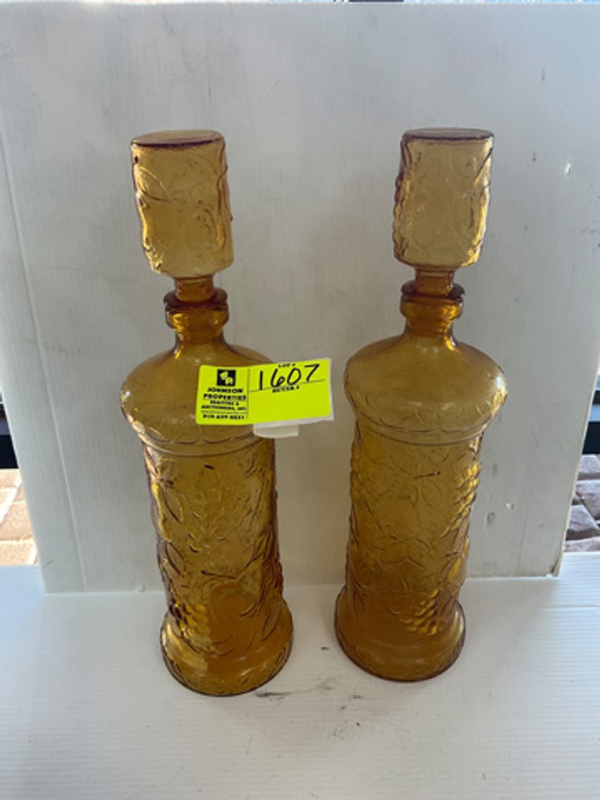 Image for Round 3: Things from the Past Antiques & Collectibles