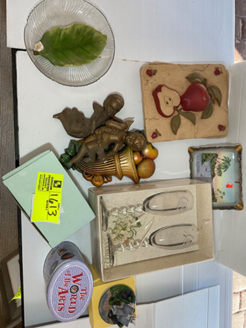 Image for Round 3: Things from the Past Antiques & Collectibles