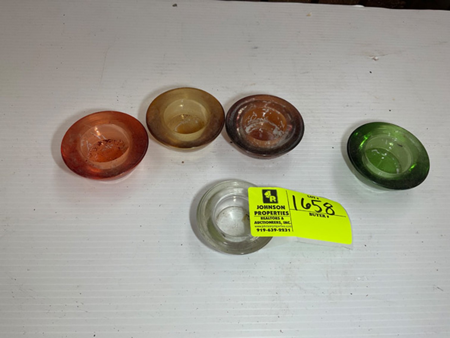 Image for Round 3: Things from the Past Antiques & Collectibles