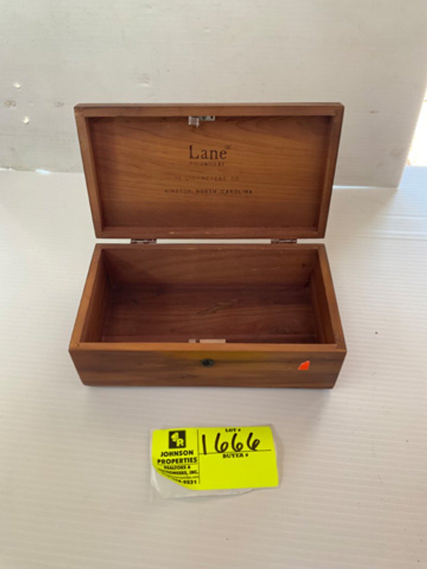 Image for Round 3: Things from the Past Antiques & Collectibles