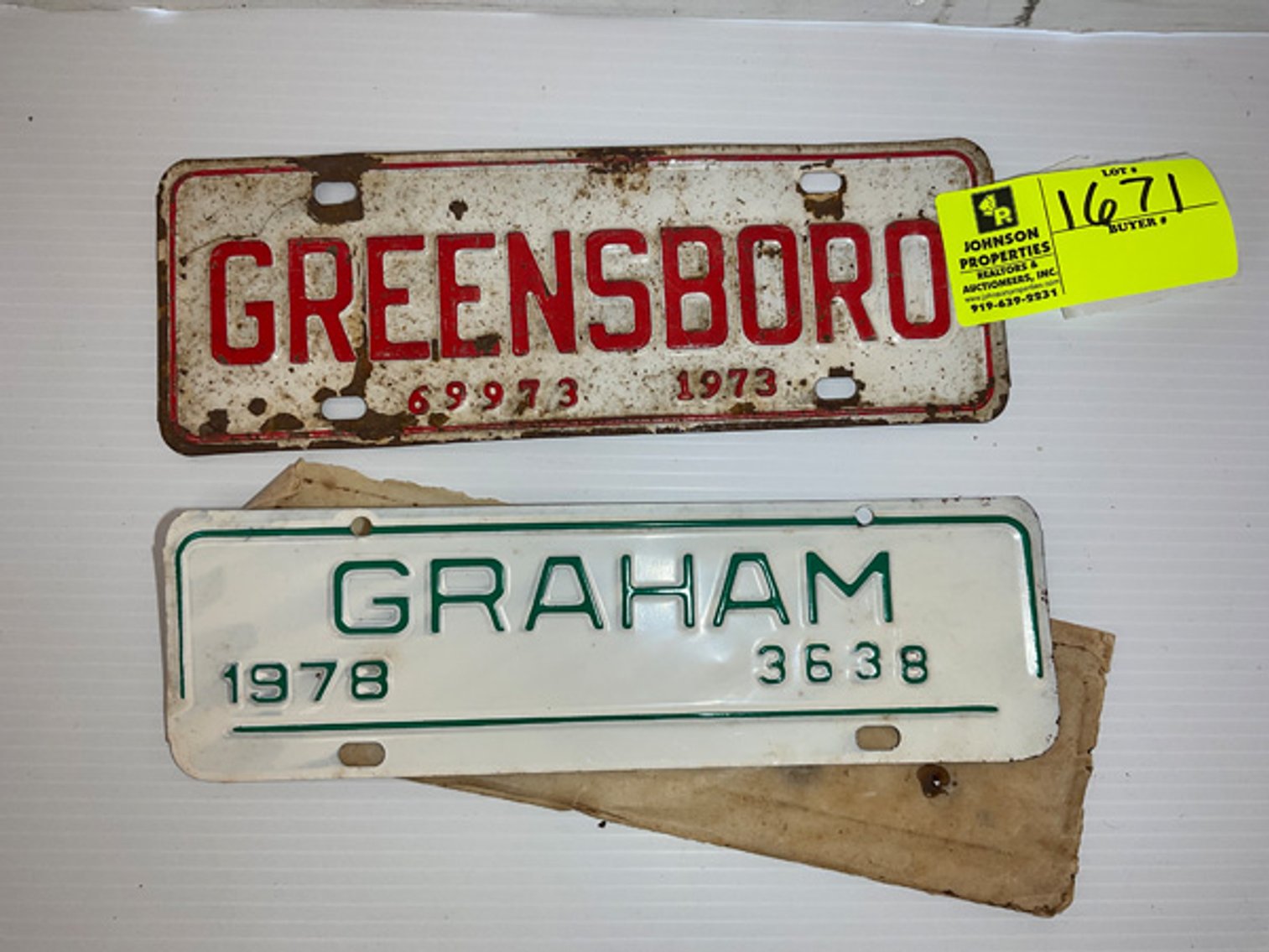 Image for Round 3: Things from the Past Antiques & Collectibles