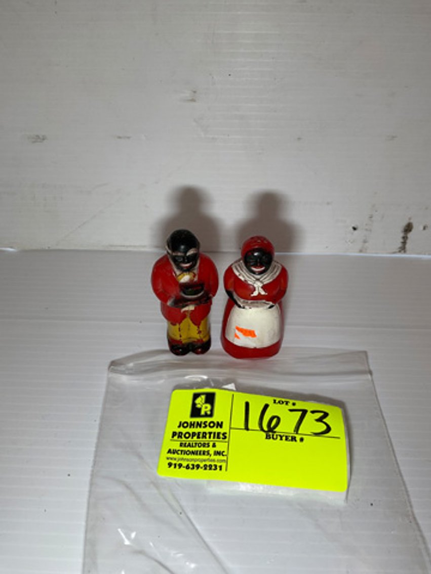 Image for Round 3: Things from the Past Antiques & Collectibles