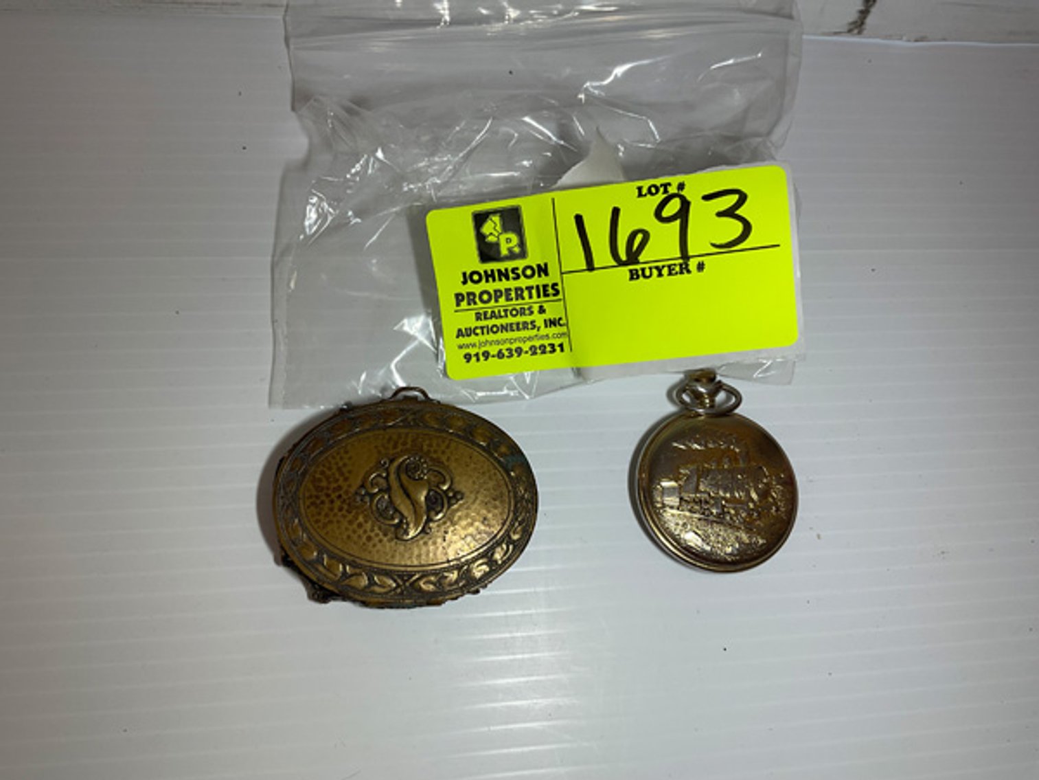 Image for Round 3: Things from the Past Antiques & Collectibles