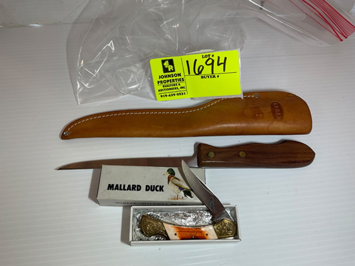 Image for Round 3: Things from the Past Antiques & Collectibles