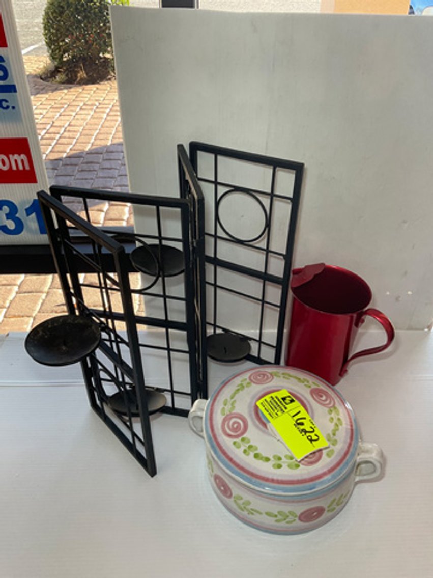 Image for Round 3: Things from the Past Antiques & Collectibles